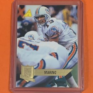 Dan Marino #14 1995 Pinnacle Club Collection Football Trading Card
